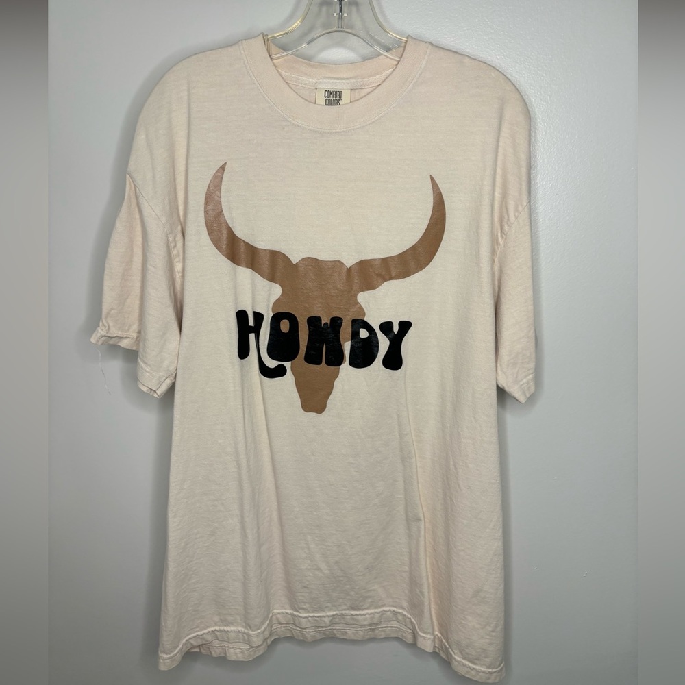 Cream Graphic T-Shirt with Bull Design